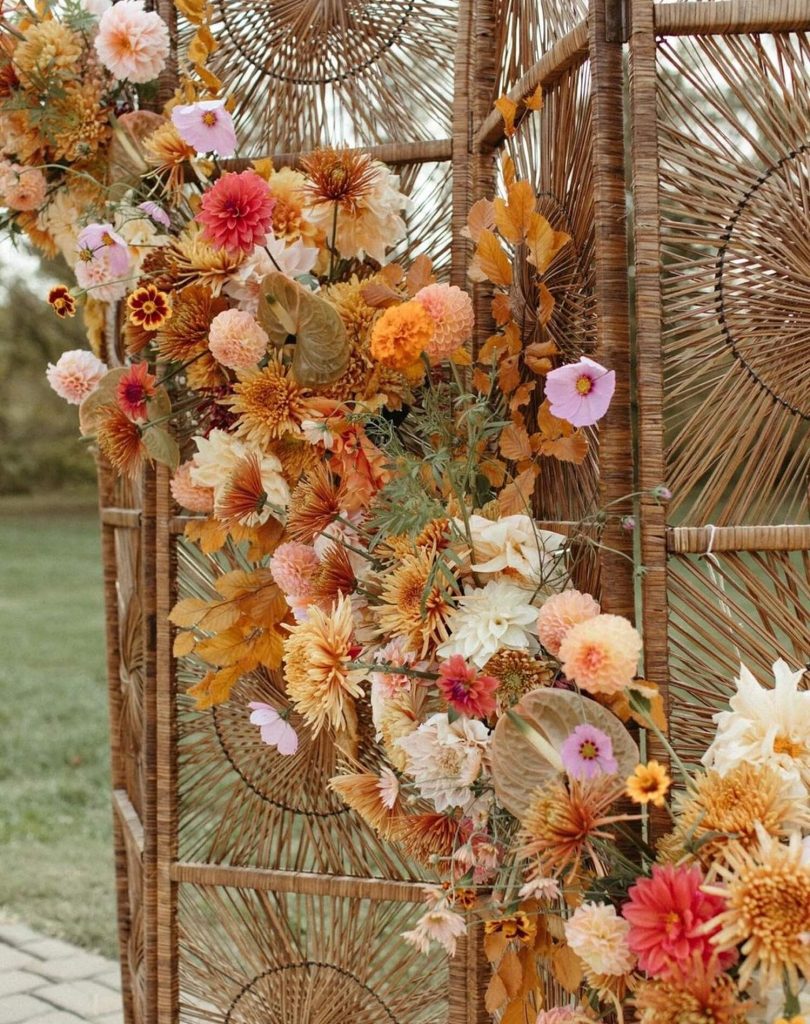 Fall wedding flower arrangement