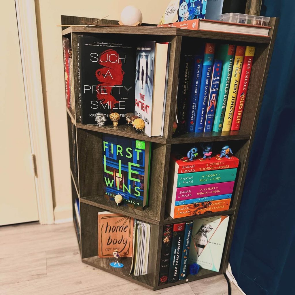 Chic Polygon Corner Bookshelf