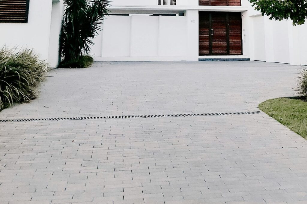 Driveway with a Fresh Finish