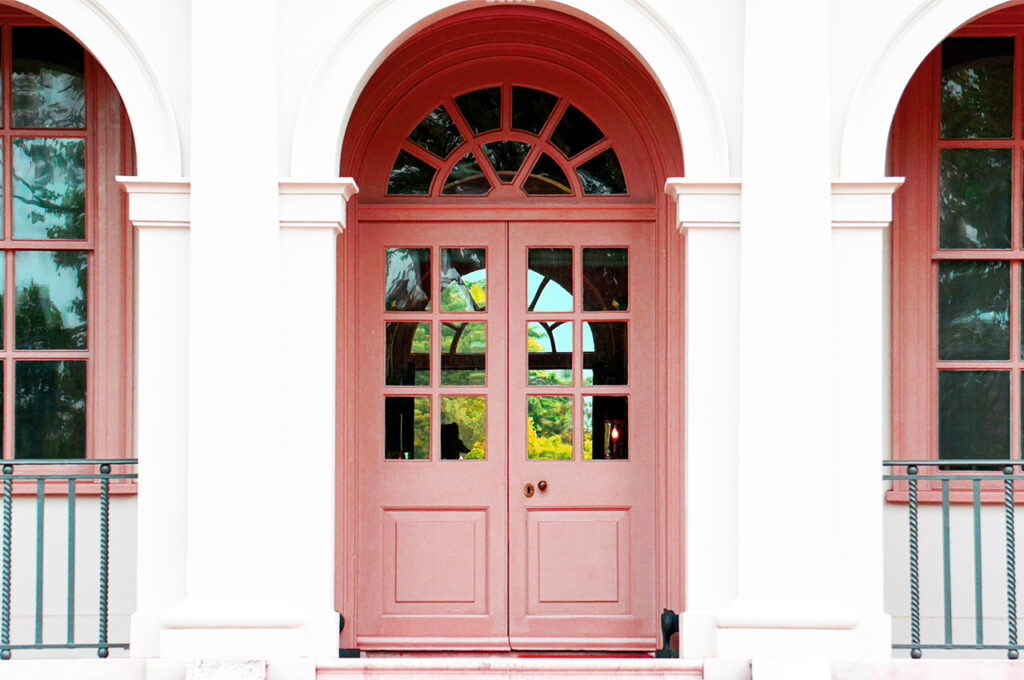 coral door