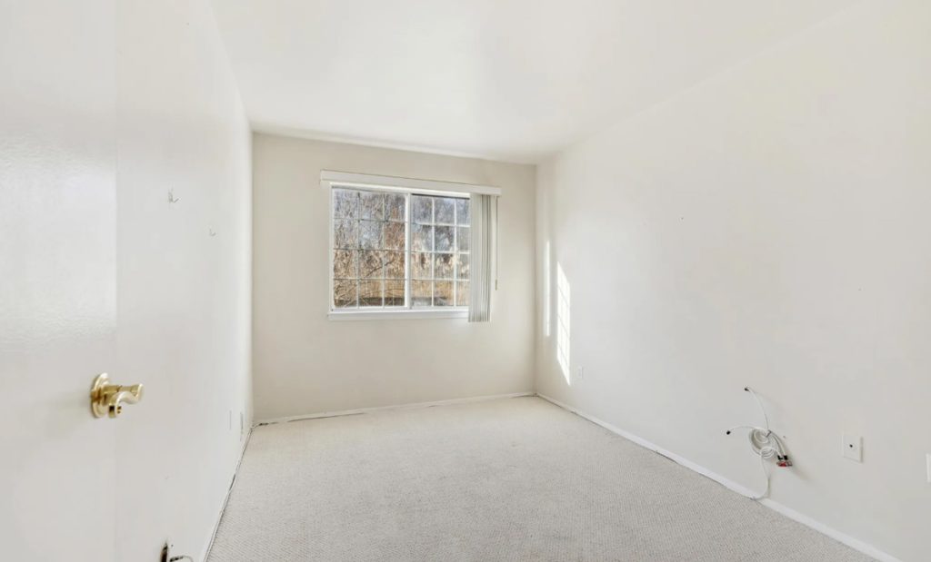 Spacious 3-Bedroom Townhouse in Staten Island