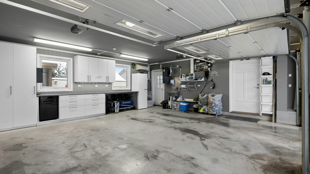 garage kitchen