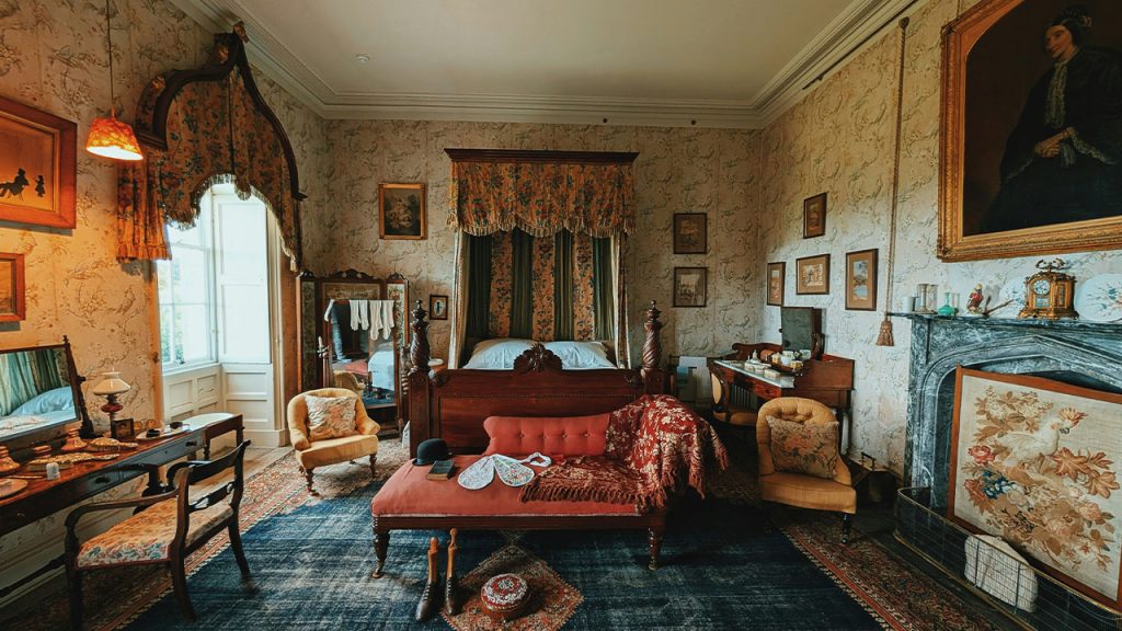 A living room filled with furniture and a fire place