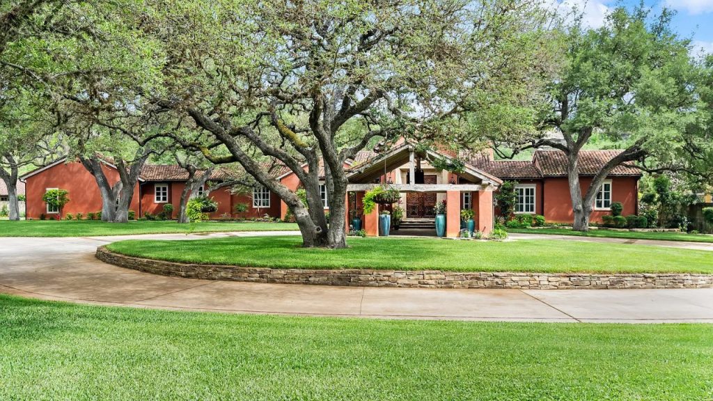 4 Bedroom Home in Boerne, TX – $17,500,000