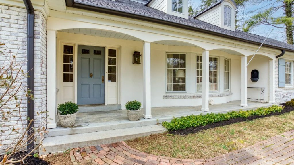 Charming Colonial with Classic Elegance