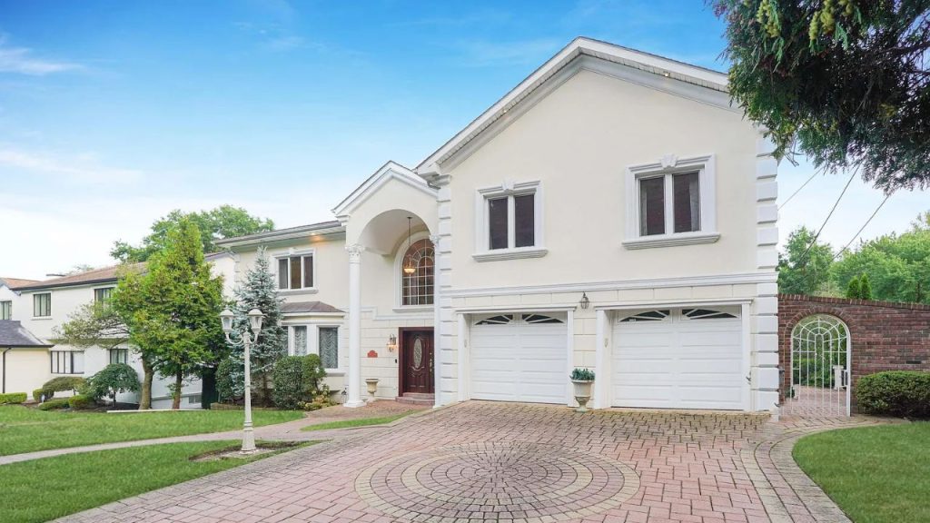 Elegant Colonial with Grand Entryway