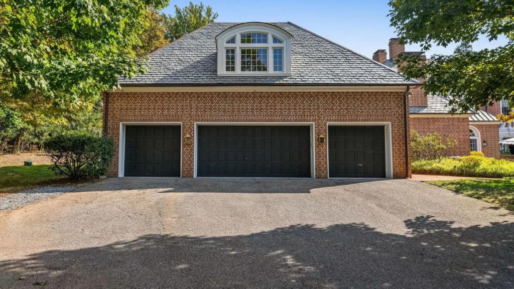 Spacious Brick Garage