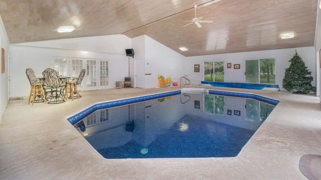 Luxurious Year-Round Indoor Pool