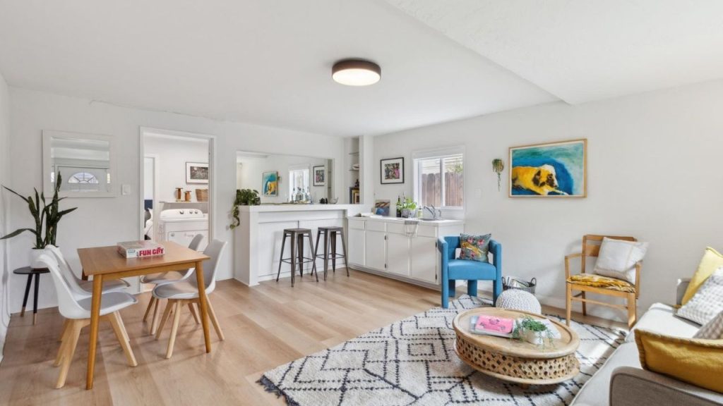Bright and Stylish Family Retreat