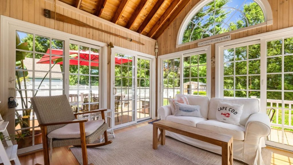 Seamless Indoor-Outdoor Living