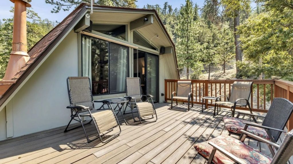 Scenic A-Frame Cabin Balcony Retreat
