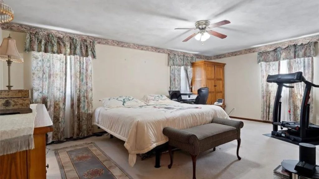 Spacious Primary Bedroom with Elegance