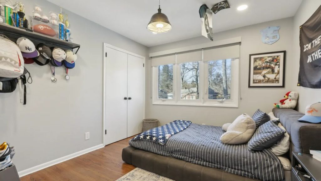 Sports-Themed Modern Bedroom