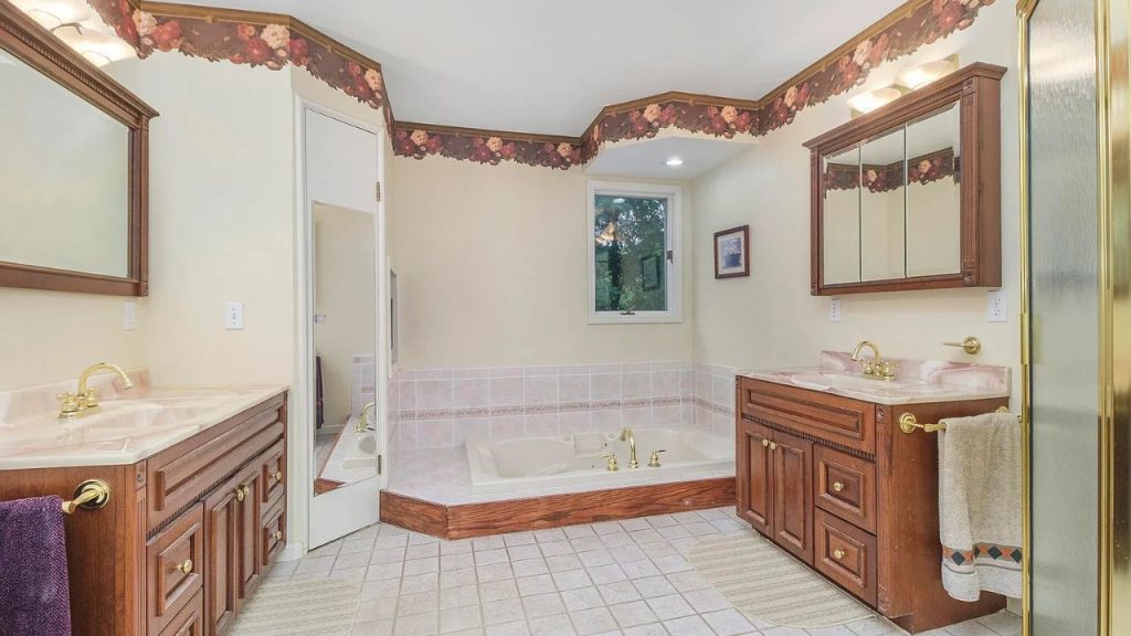 Elegant Spa-Like Bathroom