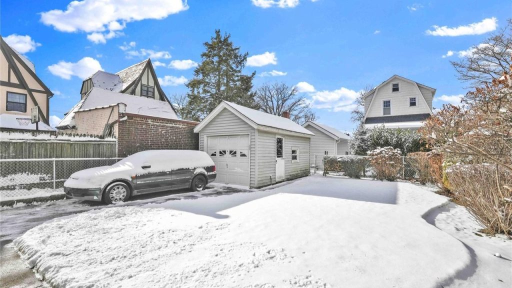Charming and Private Backyard