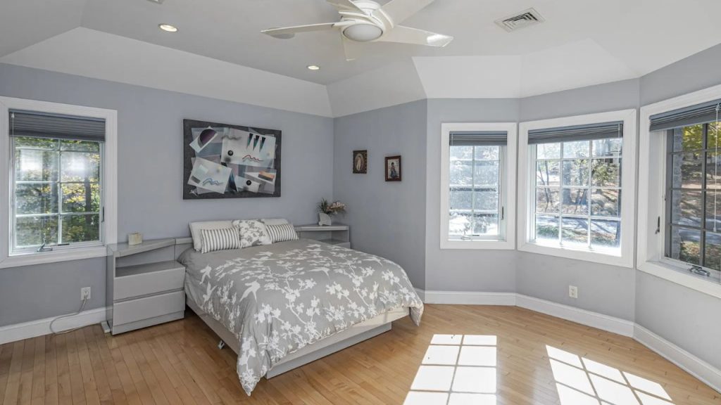 Bright and Serene Modern Bedroom