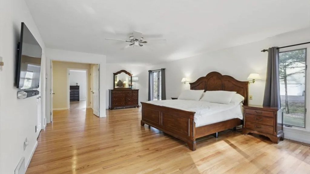 Spacious Bedroom