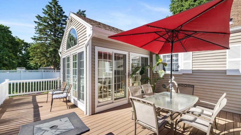 Outdoor Dining and Relaxation Spot