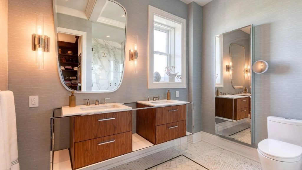 Bathroom with Modern Touches