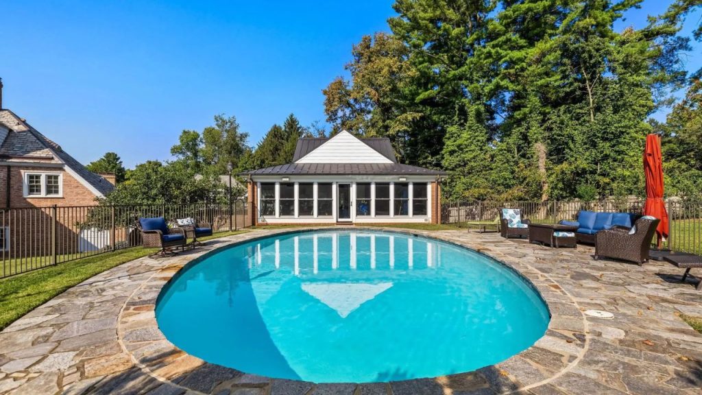 Tranquil Poolside Oasis