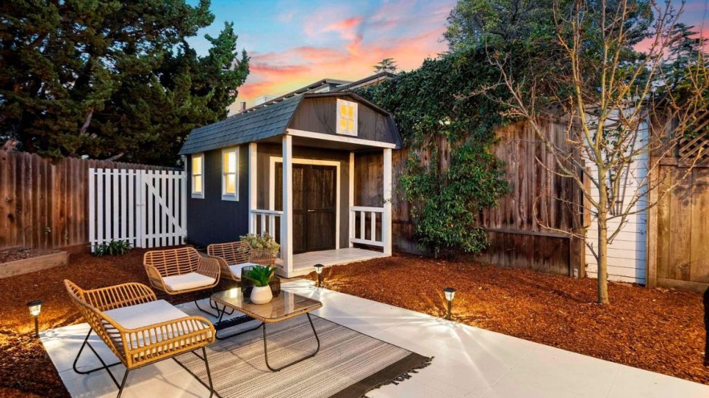 Charming Backyard Retreat with Shed