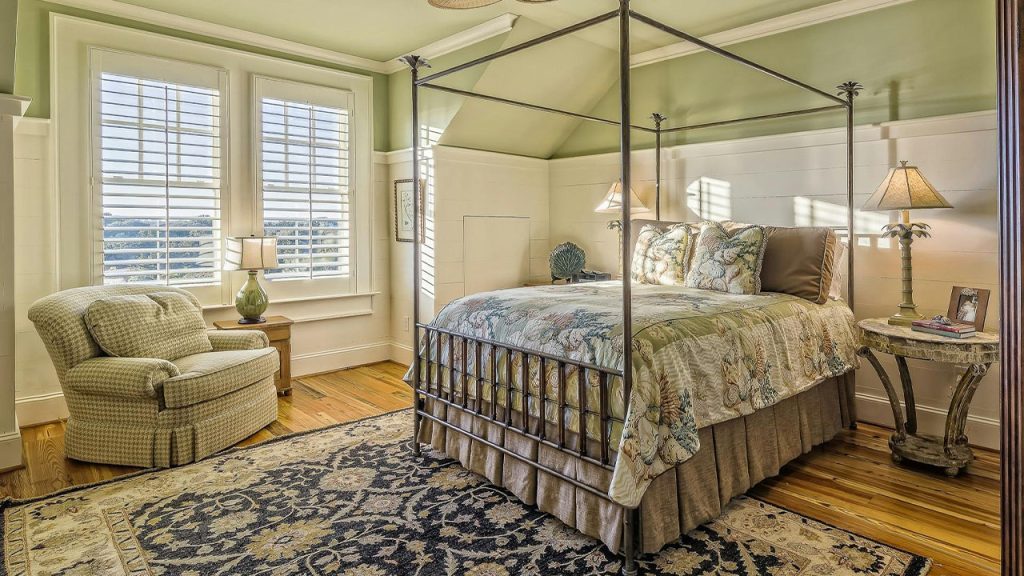 Black Metal Canopy Bed Frame