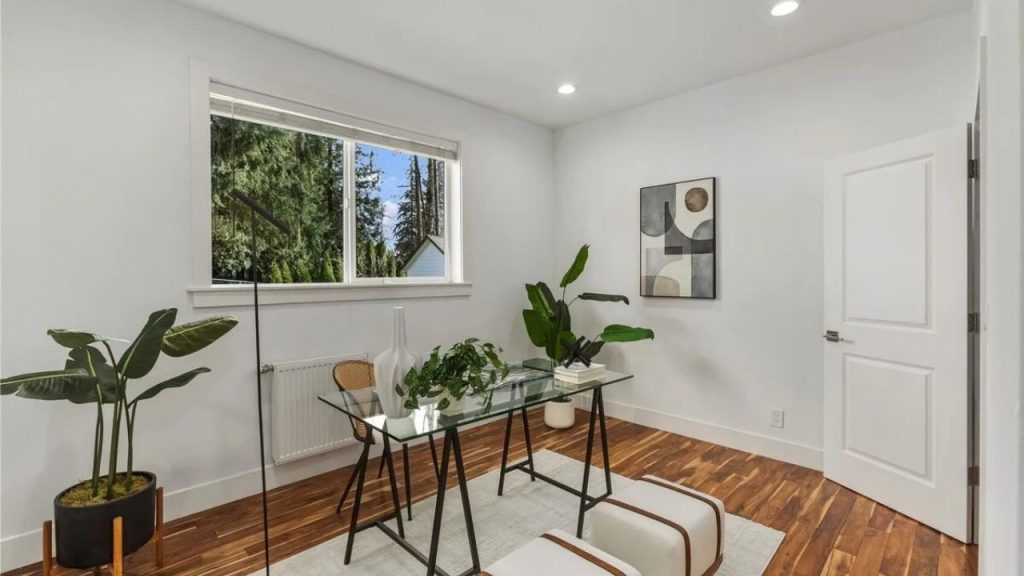 Minimalist Home Office