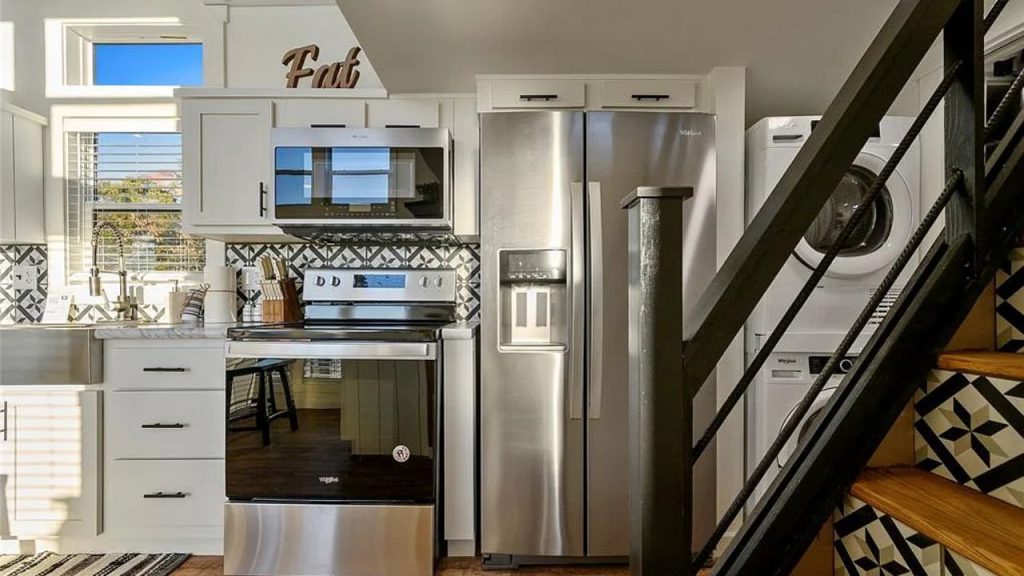 Well-Equipped Kitchen for Easy Living