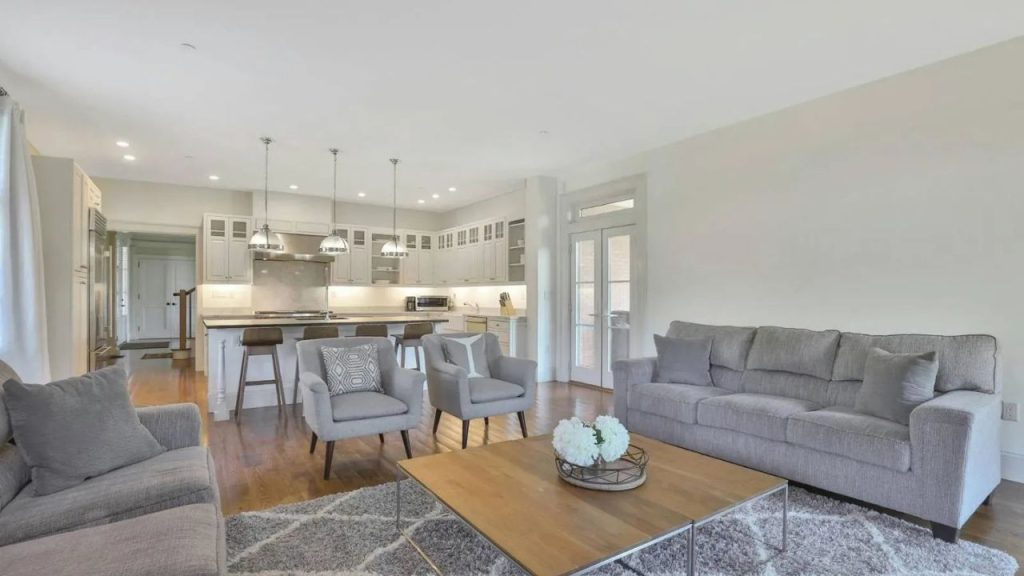 Modern Cozy Family Room