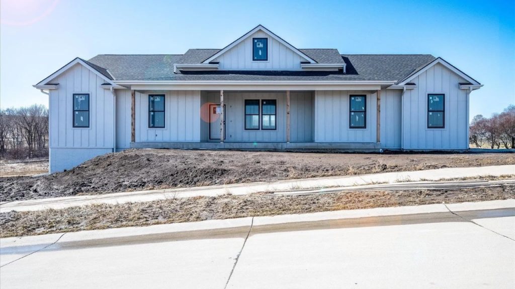 3 Bedroom Home in Woodbine, IA – $450,000