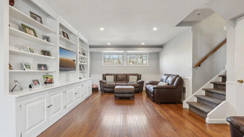 Stylish and Inviting Family Room