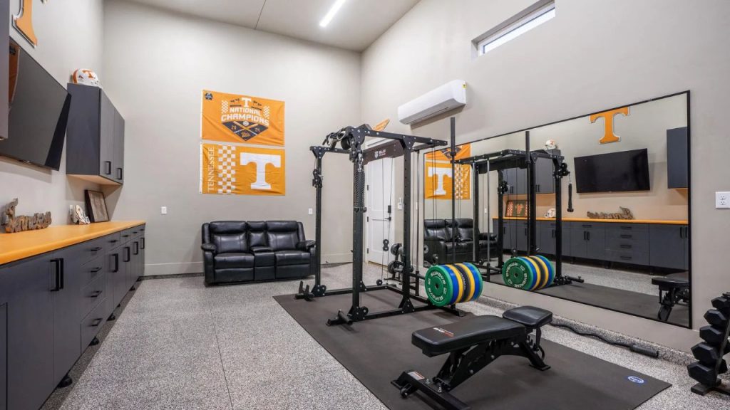 Modern Spacious Home Gym