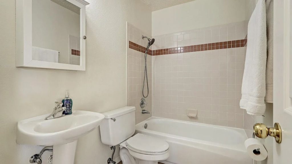 Cozy Bathroom With Stylish Details