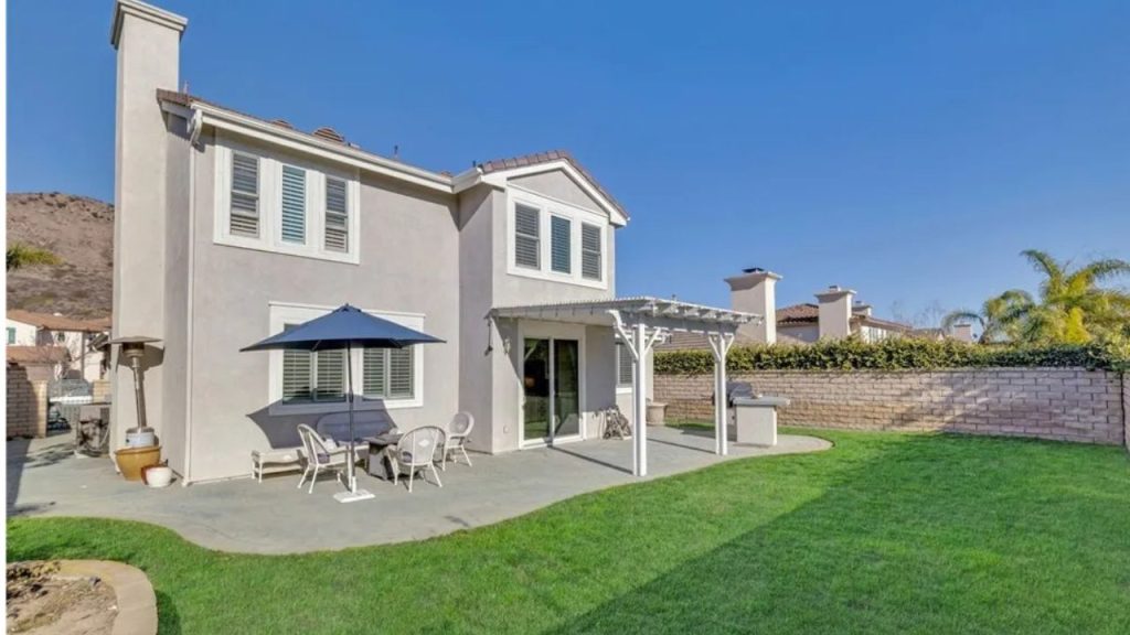 Modern Backyard with Patio and Pergola