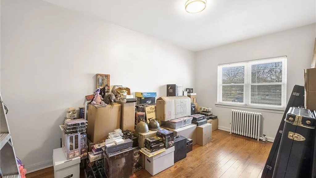 middle village bedroom