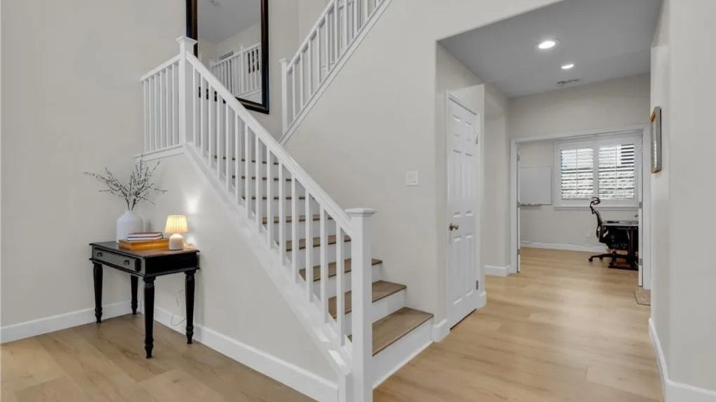 Elegant Foyer with Grand Staircase