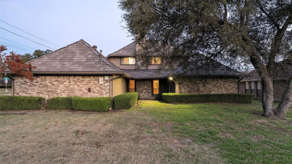 Backyard with A Natural Charm