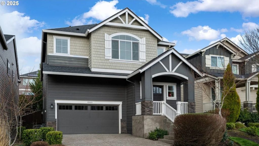 Charming Craftsman Exterior Design