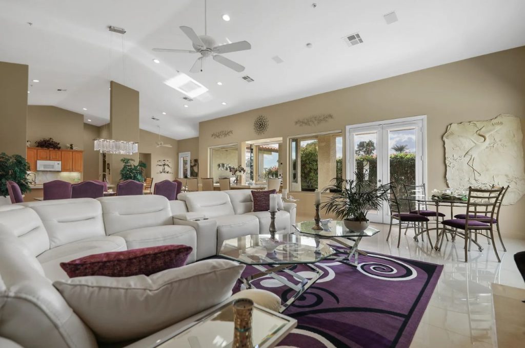 Open-Concept Living & Dining