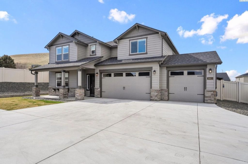 Modern Craftsman Exterior with Ample Parking