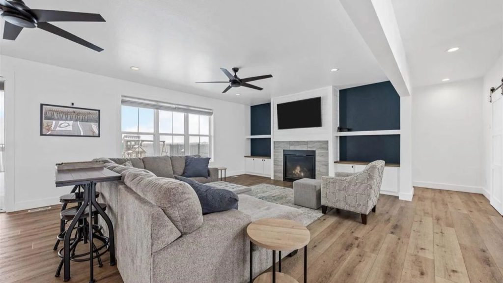 Bright & Inviting Living Area