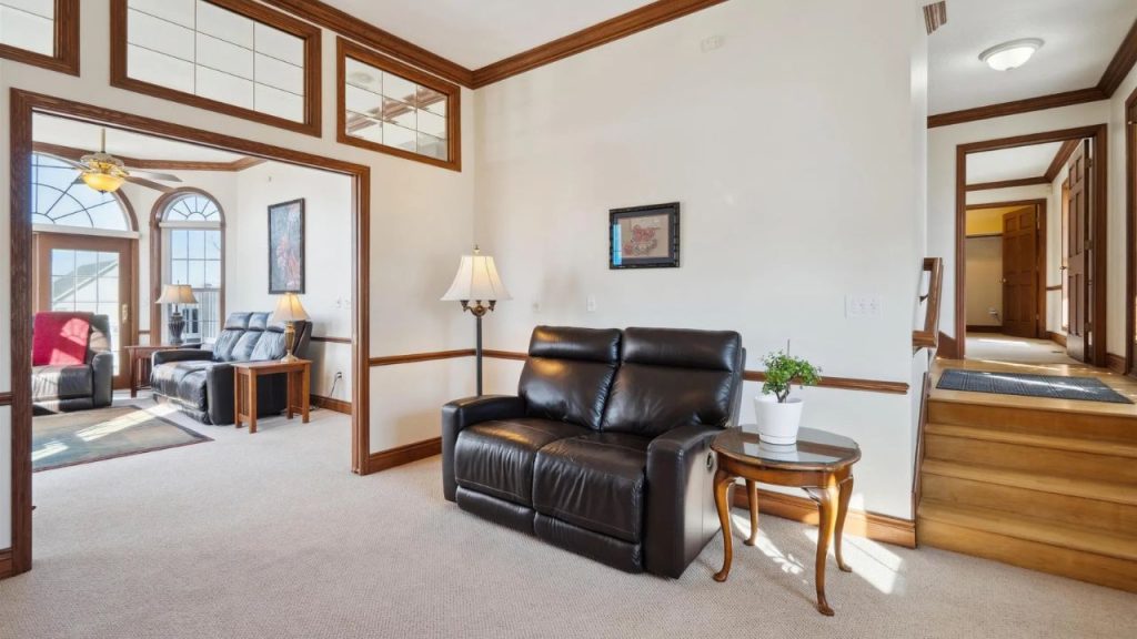 Warm and Inviting Sitting Room