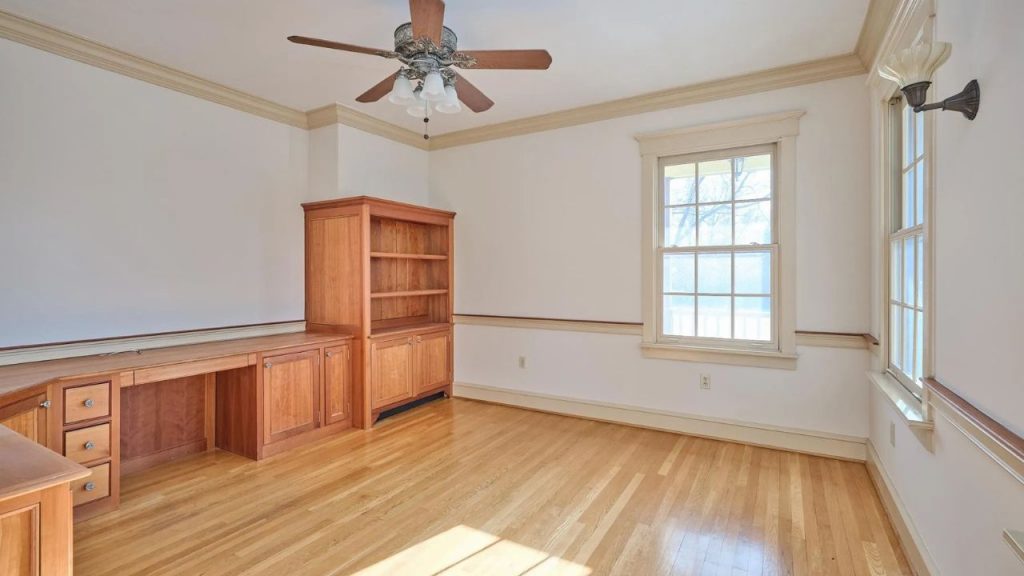 Elegant and Functional Home Office