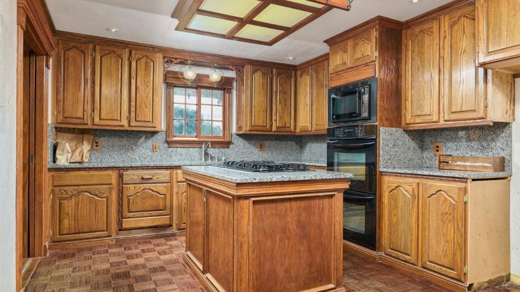 Timeless Oak Kitchen with Island