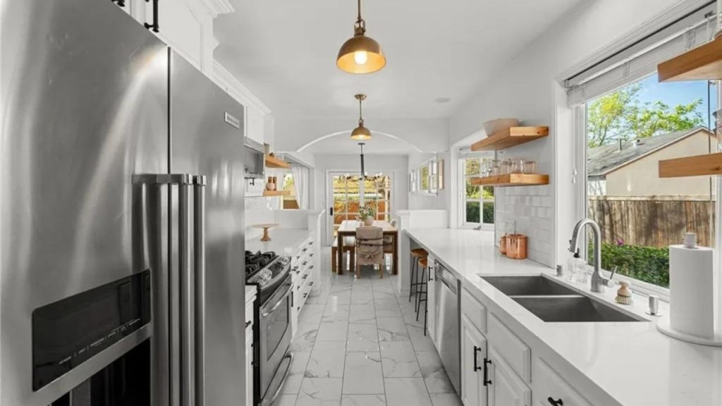 Modern White Kitchen