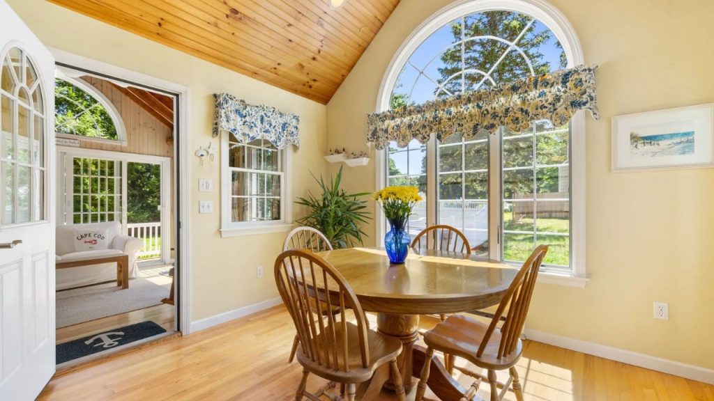 Warm and Welcoming Dining Area