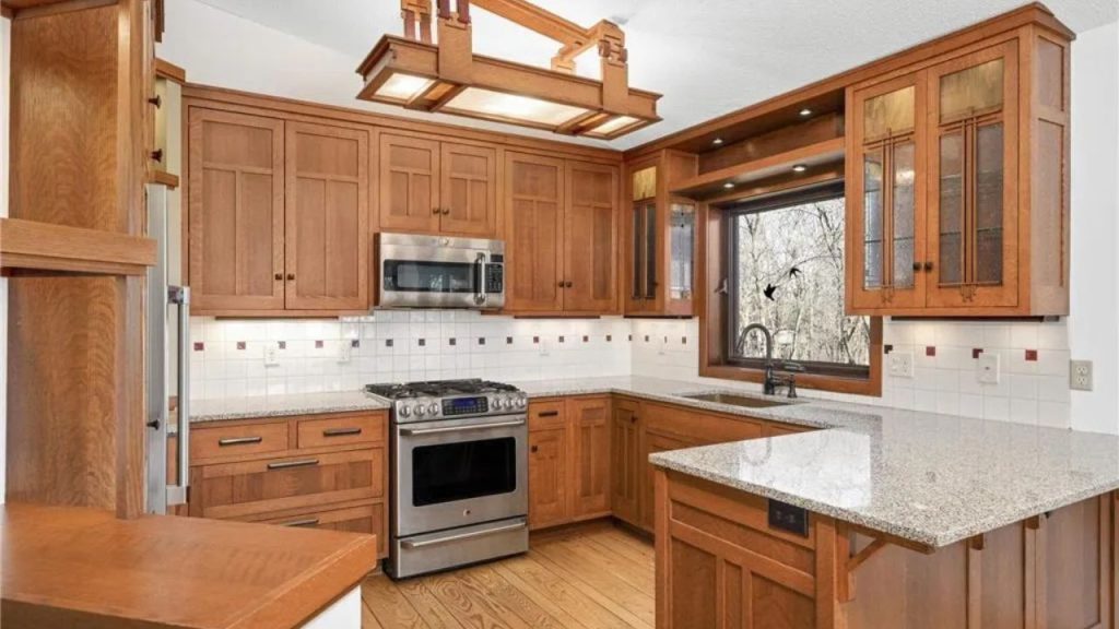 Elegant Wood Kitchen with Granite
