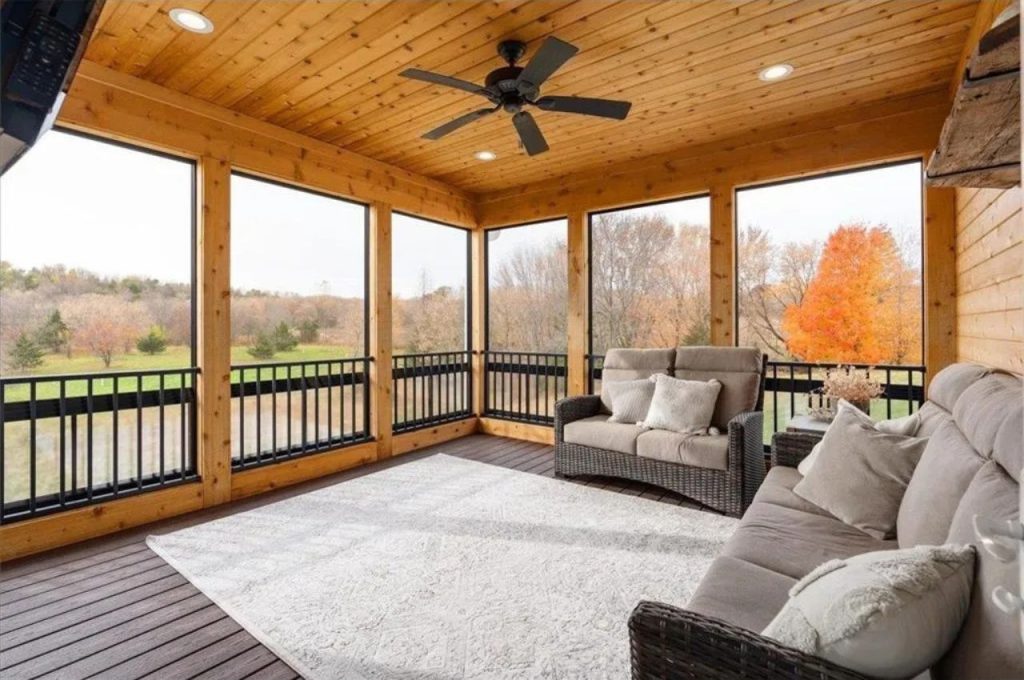 Cozy Sunroom with Scenic Views