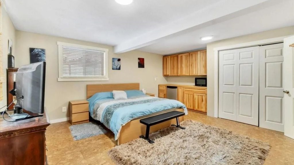 Spacious Primary Bedroom with Kitchenette