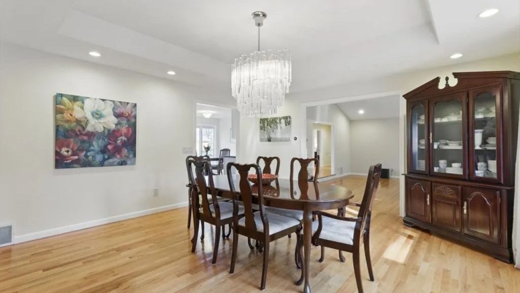 Elegant Formal Dining